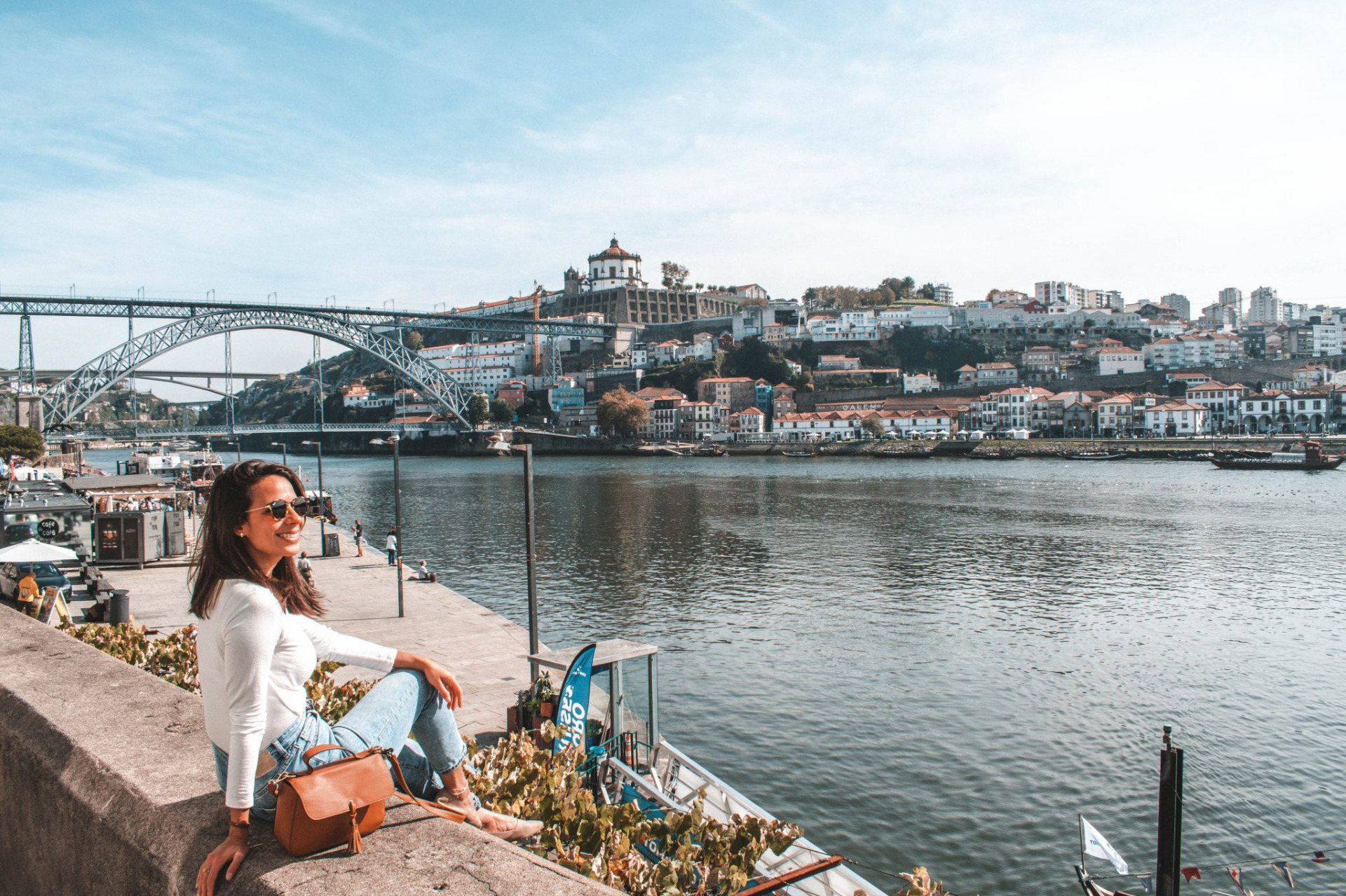 Vista da Muralha do Rio e Cais da Estiva